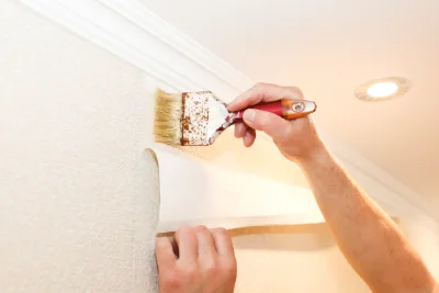 Pose de papier peint à Saint-Hervé — revêtements muraux et toiles de verre